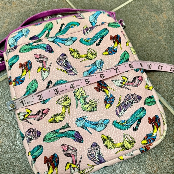 Disney Parks Princess Shoes Tablet iPad Kindle Case Bag Shoulder Strap Purse - Picture 9 of 14